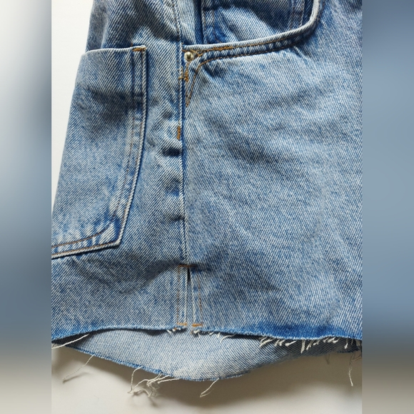 NWT Zara High Rise Denim Shorts - Size 6 - Picture 7 of 7